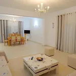 Apartament Pink Saranda