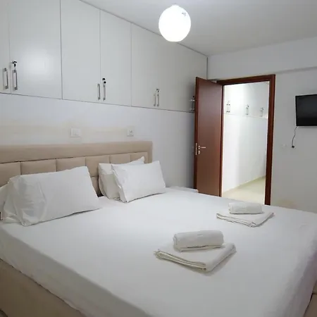 Pink Apartment Sarande