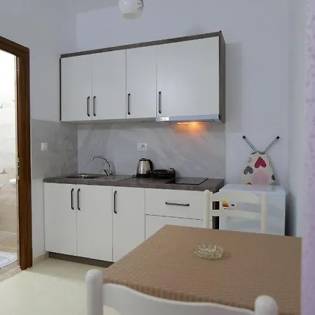 Pink * Sarandë